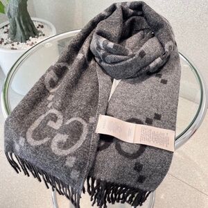 Gucci new autumn and winter jacquard double-sided scarf